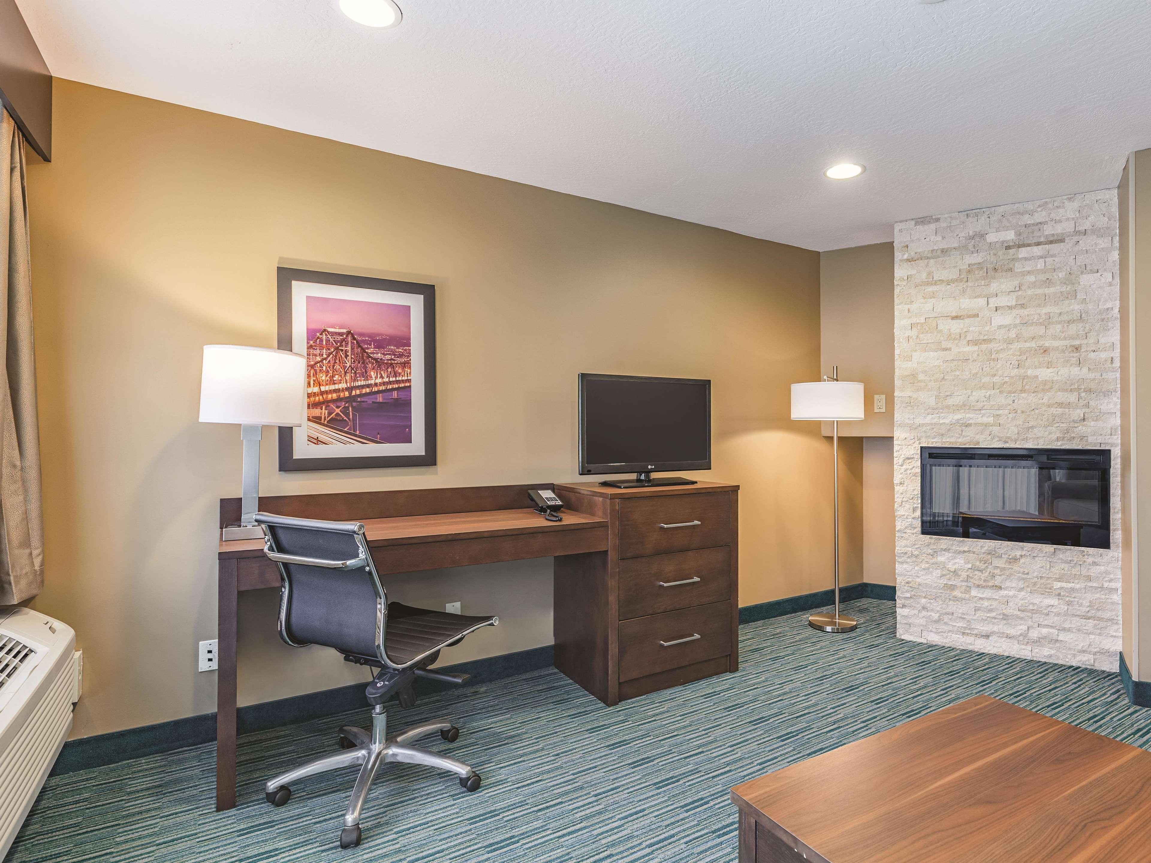 La Quinta By Wyndham San Francisco Airport West Ξενοδοχείο Millbrae Εξωτερικό φωτογραφία